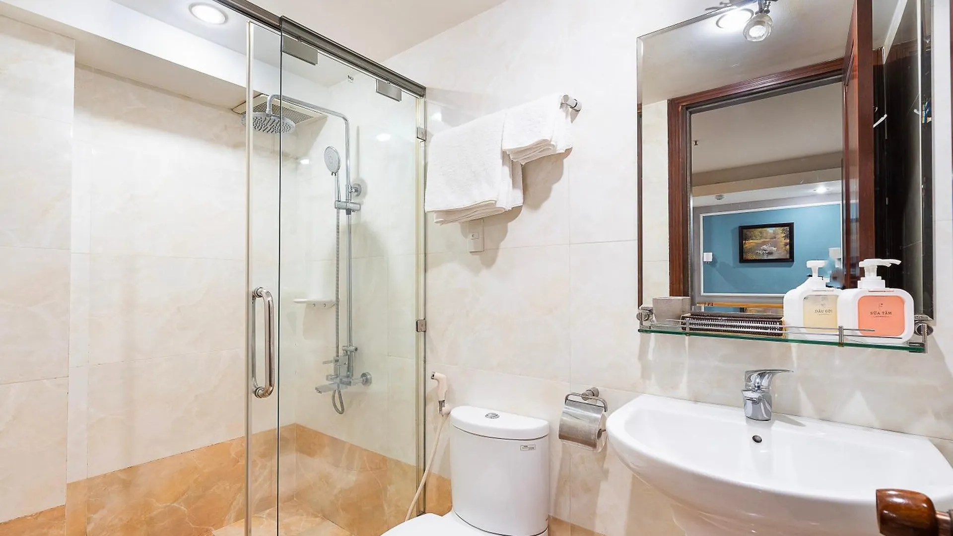 Lucky Star Hotel - Ben Thanh Ho Chi Minh City 3*,