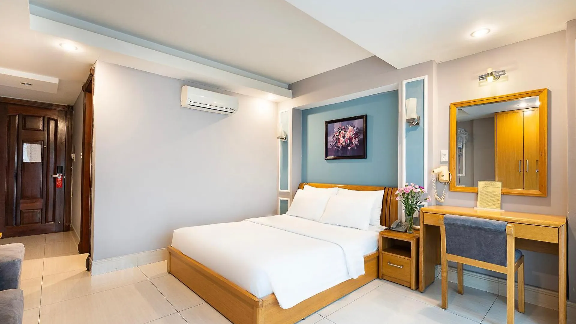Lucky Star Hotel - Ben Thanh Ho Chi Minh City 3*,